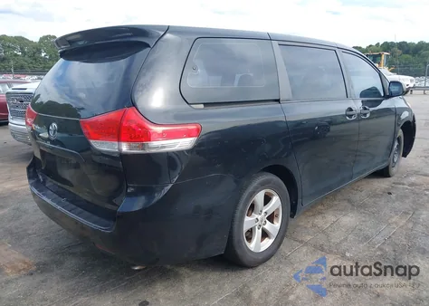 2011 Toyota Sienna Base V6 z USA, uszkodzony, nr VIN 5TDZK3DCXBS146784